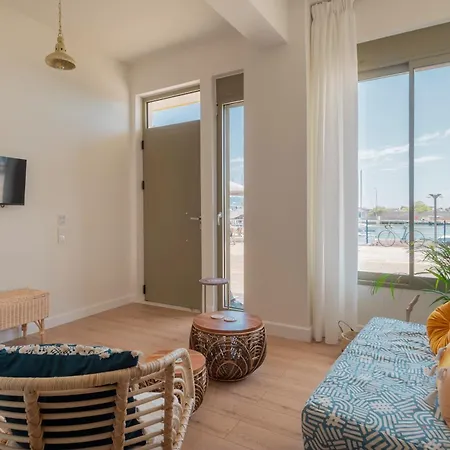 Exoporta カラマタ