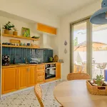 Exoporta Apartment